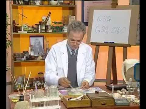 Видео: Химия 19. Элемент кальций — Академия занимательных наук