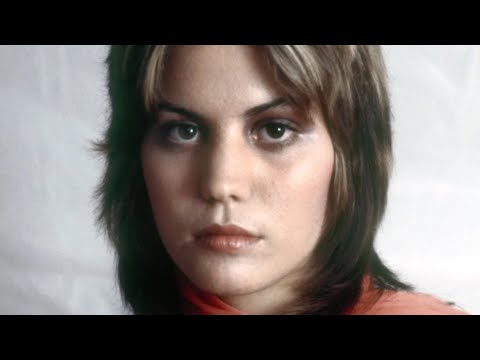 Видео: Трагичные подробности жизни Джоан Джетт