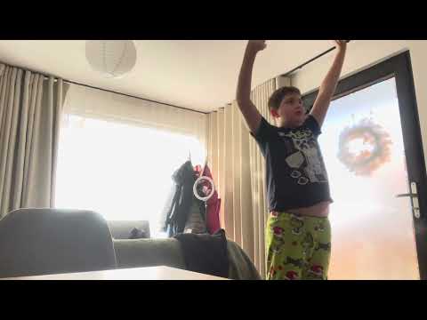 Видео: Я занимаюсь йогой