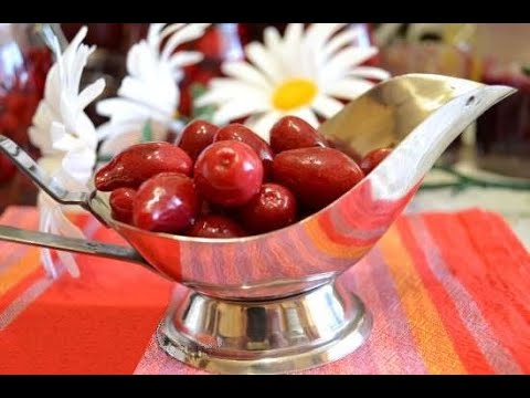 Видео: Кизил как маслины. Без стерилизации. Легкий способ.