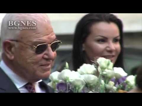 Видео: Над 400 гости на приема за рождения ден на Симеон Сакскобургготски