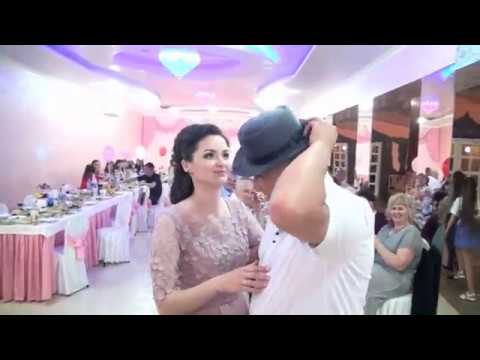 Видео: Запальний танець під звуки акордеону!