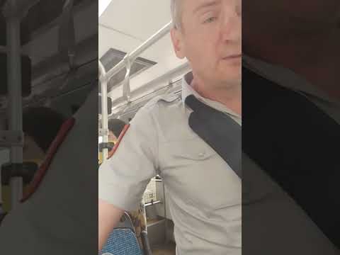 Видео: Контролёр напал на пассажира.