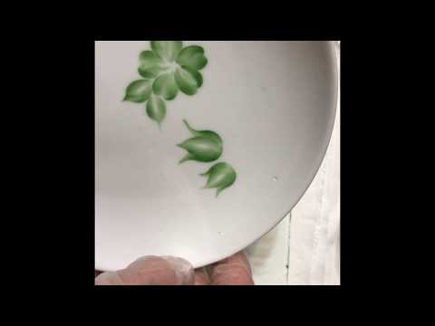 Видео: Роспись фарфора 5: Как нарисовать цветок, набор краски на кисть,роспись в мазковой технике,(часть 1)