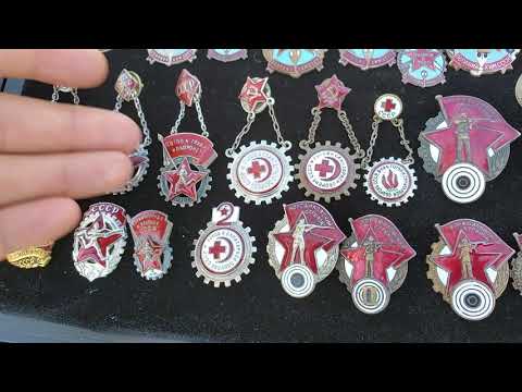 Видео: Коллекция советских знаков моего друга.  1.5 года собирал! Фалеристика сочинская.