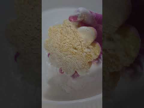 Видео: ASMR/powder/sponge squeezing#asmrvideo#asmrspongesqueezing#relax#powder#foryou#squeezingsponges#асмр