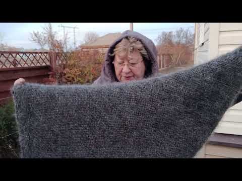 Видео: 4 ноября 2025 г.Большие пуховые косынки Заказать 89921452392