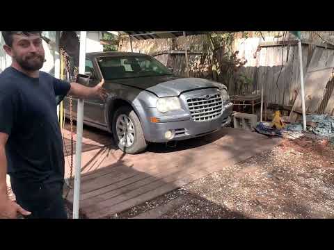 Видео: Chrysler 300c: 392 и ручная переделка (полностью самостоятельная сборка)