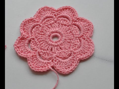Видео: Простой красивый цветок для ирландского кружева и не только  Вязание крючком мотивов 3 в одном.
