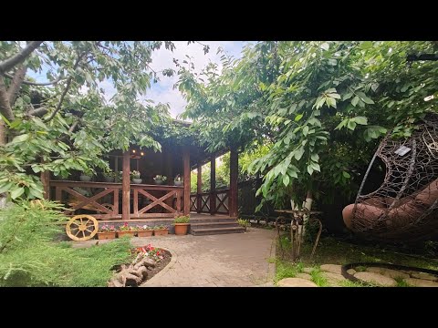 Видео: СКАЗОЧНЫЙ ДОМ С ЧУДЕСНЫМ САДОМ