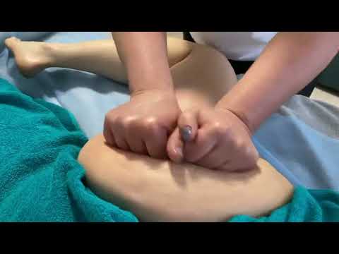 Видео: Anti-cellulite massage with bamboo stick. Антицеллюлитный массаж с бамбуковой полкой.