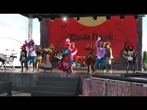 Видео: Песня "Ваша старушка Баба Яга"