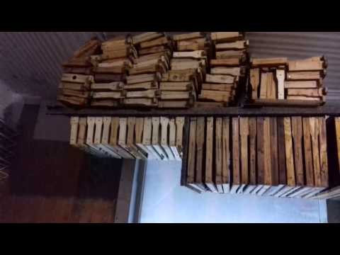 Видео: Осушка и хранение ульевых рамок