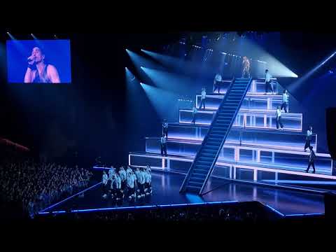 Видео: Дима Билан - 21 ❤️‍ Я просто люблю тебя ❤️‍ (Крокус Сити Холл 14.02.2024)