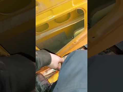 Видео: Ремонт двери Sahman "Шахман"