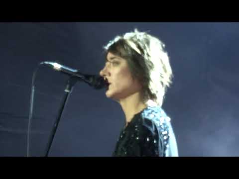 Видео: ЗЕМФИРА - "ЭТИМ ЛЕТОМ" - LIVE FEST SUMMER (РОЗА ХУТОР ,СОЧИ ,11.08.18)