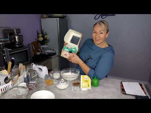 Видео: 4 ВКУСА капкейков из ОДНОГО замеса?! Мой секретный рецепт для НАЧИНАЮЩИХ и ПРОФИ! Часть 1.