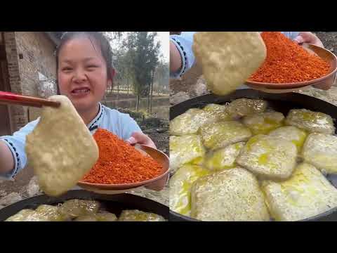 Видео: Острая уличная еда в хот-поте - острая еда в мукбанге - китайская еда Asmr Eating #еда #еда #шорты