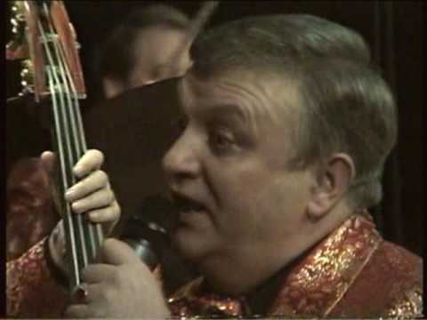 Видео: Ретро-бэнд "Граммофон" Кукарача (нар.) поёт Виталий Маринич