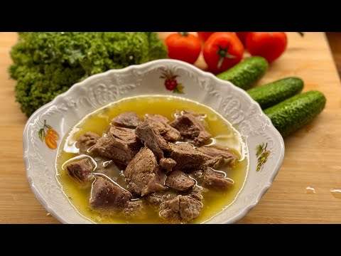 Видео: Вкуснейший бульон! Нежное мясо, много белка и коллагена! Согревающий рецепт на первое!