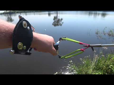 Видео: Рыбалка с Рогаткой в Первый Раз! Рогатка из Китая для Рыбалки! Slingshot fishing