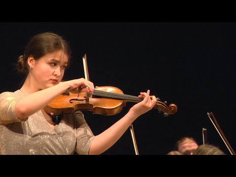 Видео: Д. Шостакович – Бурлеска из Концерта №1 для скрипки с оркестром.  Юлия Суликова. Дирижёр А. Семенов