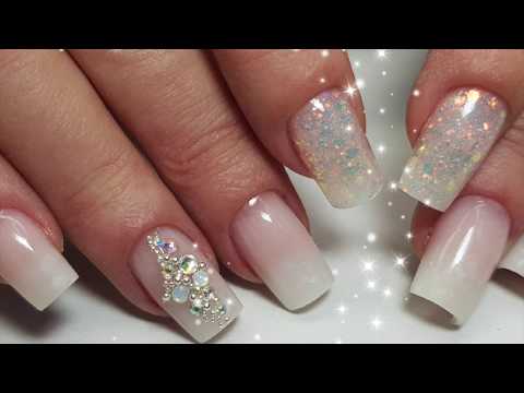 Видео: Как сделать ГРАДИЕНТ гелем + блестки | How to do Baby Boomer gel nails