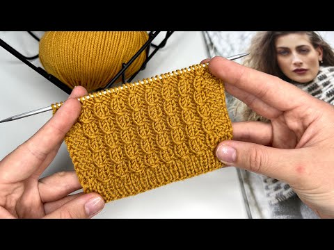 Видео: ЗАБЫТЫЙ ПЛОТНЫЙ УЗОР. Скорее смотрите, что получилось! Простой узора спицами для вязания кардигана