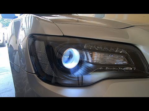Видео: Chrysler 300s 2019 года | Как установить светодиодные фары!