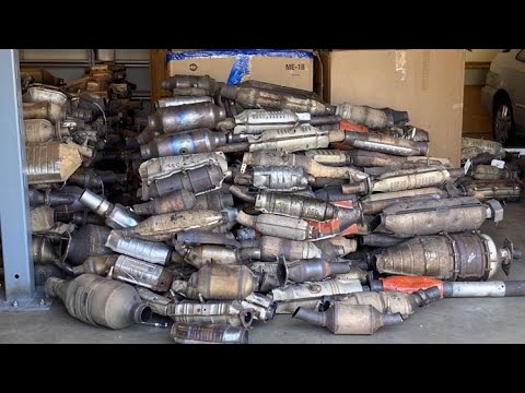 Видео: Автокатализатор 001 В277 обзор и переработка. Палладий.Catalytic converter/ Palladium recovery