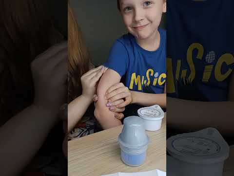 Видео: Первая самостоятельная замена датчика FreeStyle Libre. Как заменить датчик FreeStyle Libre?