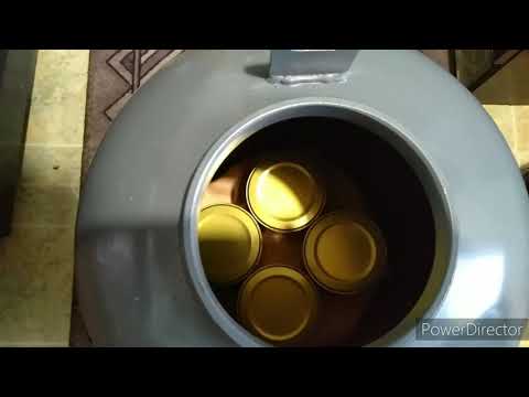 Видео: Свинина тушёная в автоклаве. ( тушёнка свиная)🐷🥫 Очень вкусно.