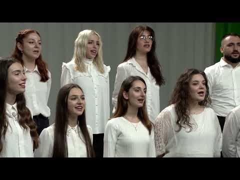 Видео: Момата с чудна риза / Университетски хор „Фолк-джаз формация“ на НБУ