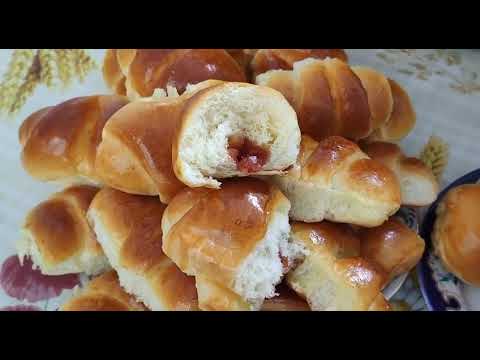 Видео: РОГАЛИКИ, СДОБНЫЕ ДРОЖЖЕВЫЕ, С ДЖЕМОМ И ОРЕХАМИ! #рецепт#еда# Вкусно# мука#духовка#