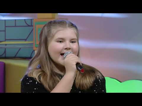 Видео: ☀️С добрым утром, малыши! Камилла Русакова в гостях у Хрюши и Антона