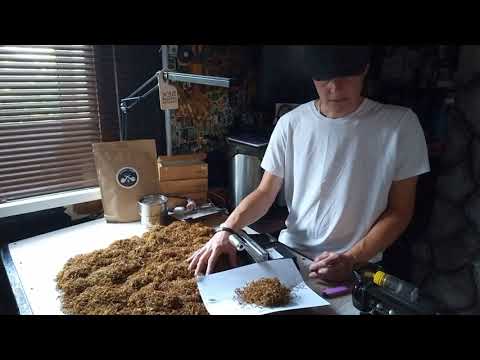 Видео: АРОМАТИЗАТОР MAC BAREN CHERRY