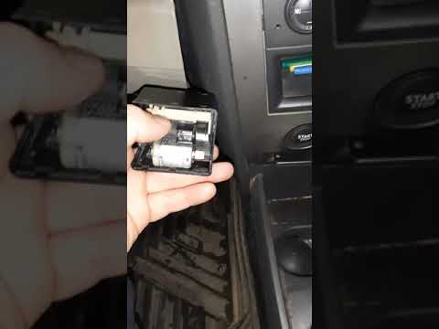 Видео: запуск меган 2,со сломанным блокиратором руля.