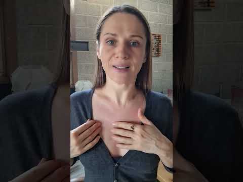 Видео: Как я разгладила зону декольте. Простые рабочие техники.