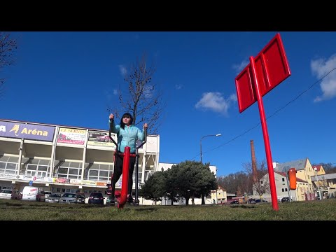 Видео: КАК ЗАПИСАТЬ РЕБЁНКА В  КРУЖКИ И СПОРТИВНЫЕ СЕКЦИИ В ЧЕХИИ. СТОИМОСТЬ. ПОИСК.