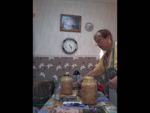 Видео: КАПУСТОЧКА.МАРИНОВАННАЯ, КВАШЕННАЯ ПО ДЕРЕВЕНСКИ,ЗАКУСОЧНАЯ ОСТРАЯ.ВКУСНОТИЩА.