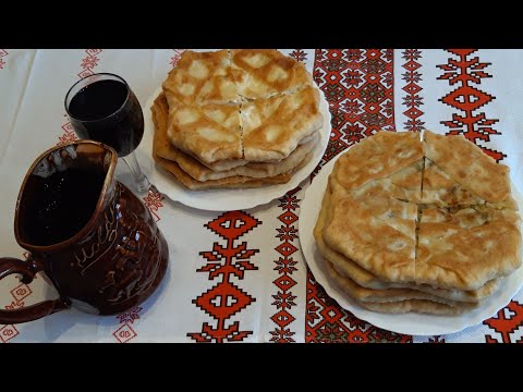 Видео: Молдавские плацинды. Простой рецепт вкусных плацинд. Placinte Moldovenesti.