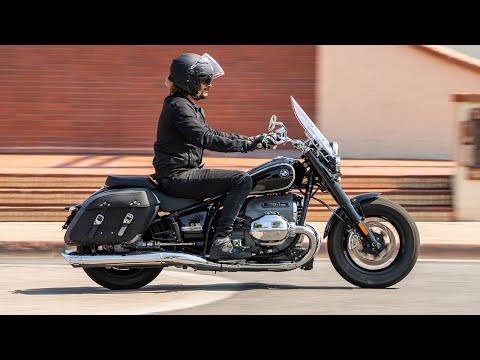 Видео: Обзор BMW R 18 Classic 2021 года | Motorcyclist
