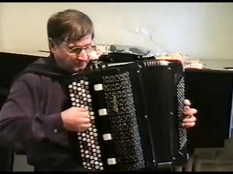 Видео: Играет Юрий Вострелов