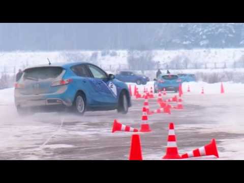 Видео: Как ездить в гололед на переднем приводе.mp4