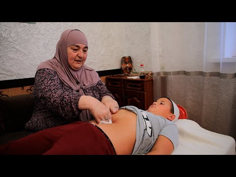 Видео: Февзие Куртнебиева знает старый метод вправления пупка «гобек къоймакъ»