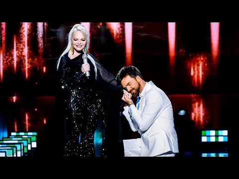 Видео: Лариса Долина и Александр Панайотов - "Лунная мелодия" / "Цветы под снегом"