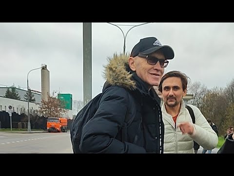 Видео: могила Юрия Шатунова в прямом эфире на Троекуровском кладбище Москвы