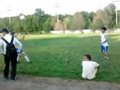 Видео: Видео0061.mp4СТАДИОН СОВХОЗ ПАХТААРАЛ 11 МАЯ 2012 ГОДА .