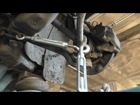 Видео: АУДИ 100С4 как легко поменять передние рычаги
