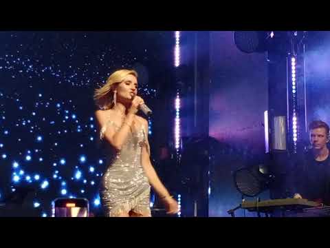 Видео: Полина Гагарина - Обезоружена  (Live 2021)